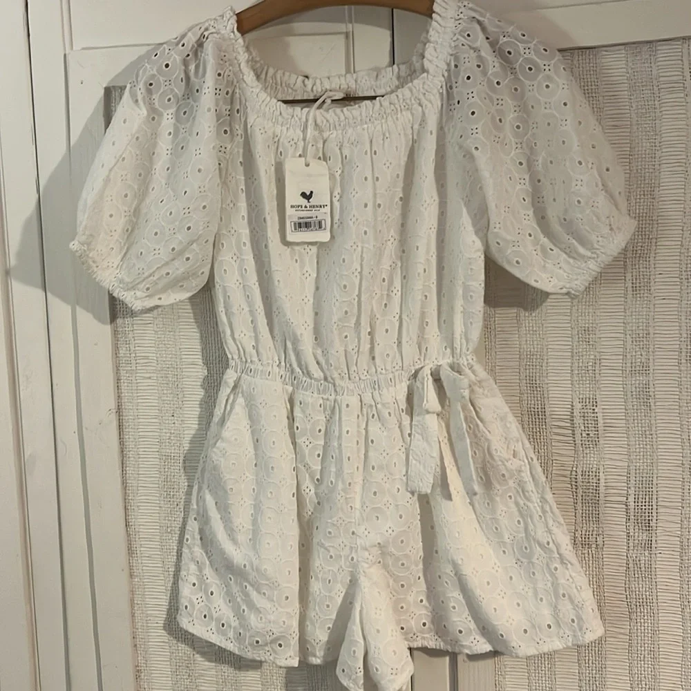 Hope and Henry eyelet puff sleeve romper size 8 NWT
